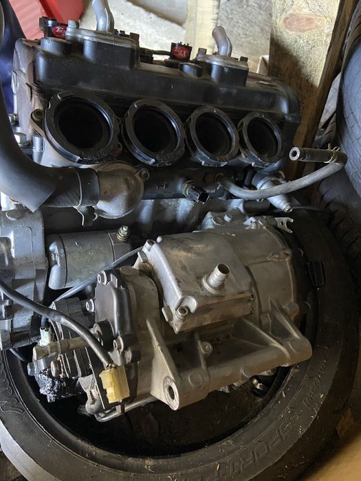 Двигател на части ямаха Р6 2005г.