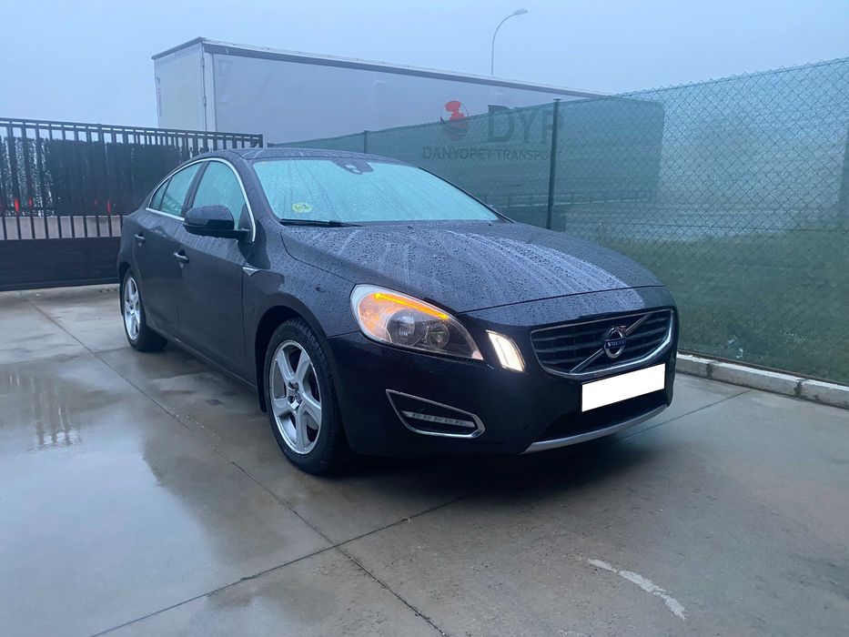 Volvo S60-RDesign,DRIVe Diesel 2.0 D3, 5 cilindrii-163Cp (motor Volvo)