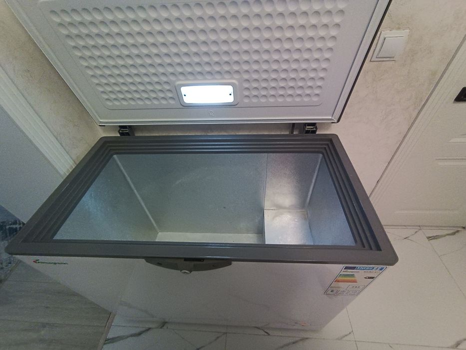 Морозильник 217 л