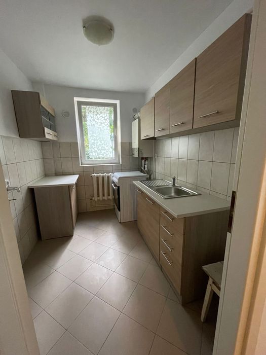 Inchiriez apartament 65 mp bloc turn Marchian 2 camere , complet mb ut