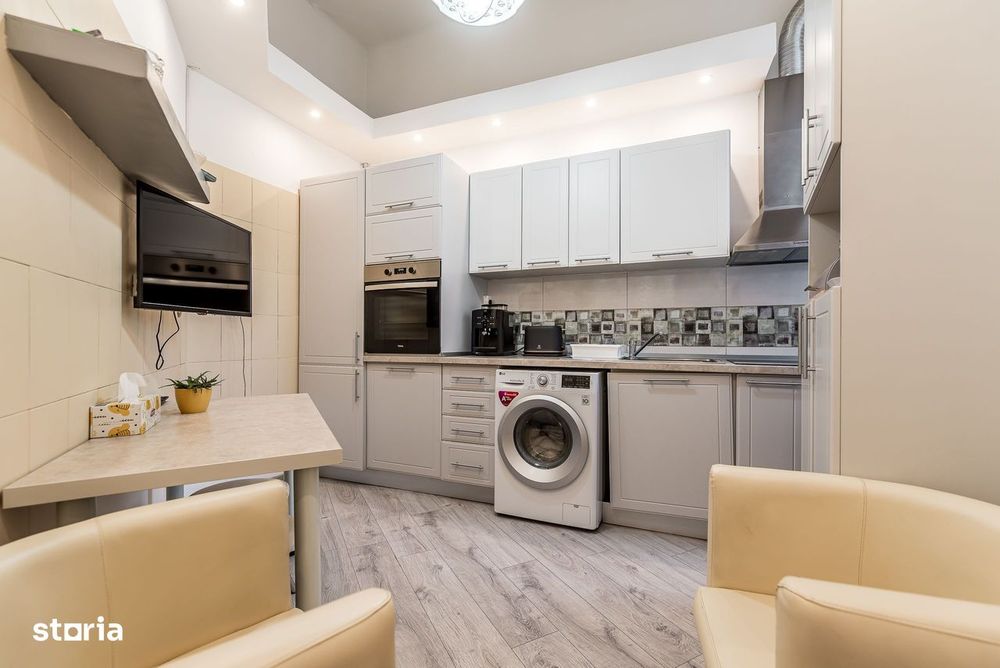 Rezervat Apartament ultracentral cu 4 camere decomandat