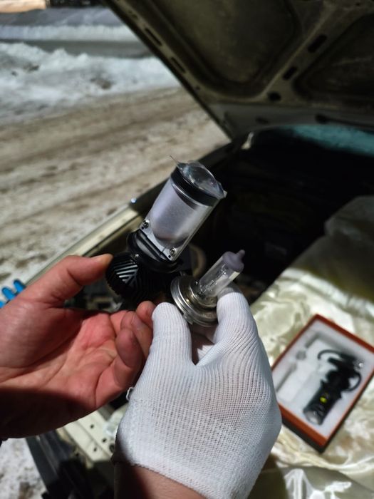 Продам Bi-LED мини лампы H4.