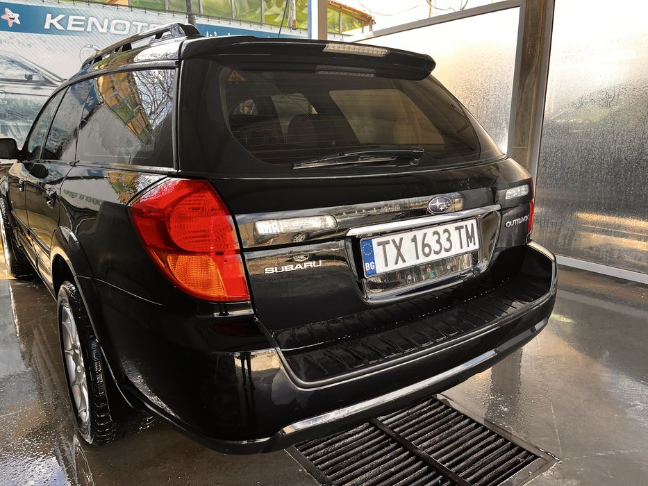 Subaru Outback 2.5 2007 година