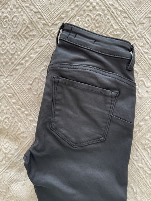 Скинни брюки Mango