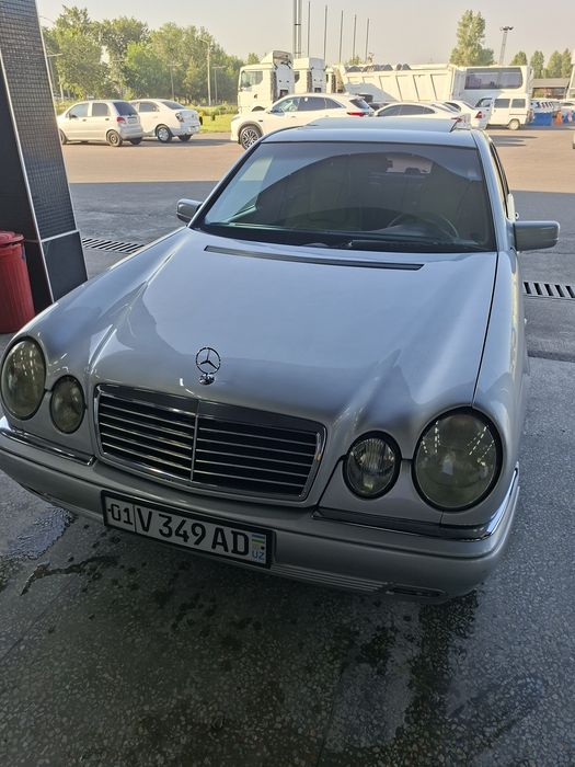 Срочно продаю мерседес 210