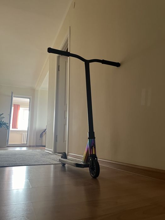 трюковой оригинальный самокат