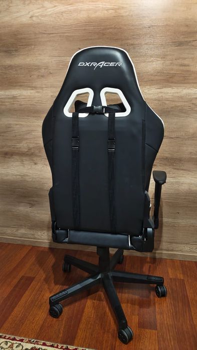 игровое кресло DxRacer