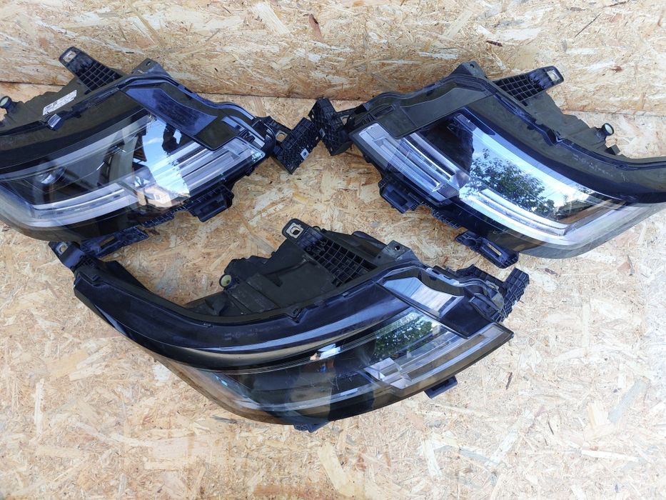 Far faruri stanga dreapta range rover vogue l460 full led originale