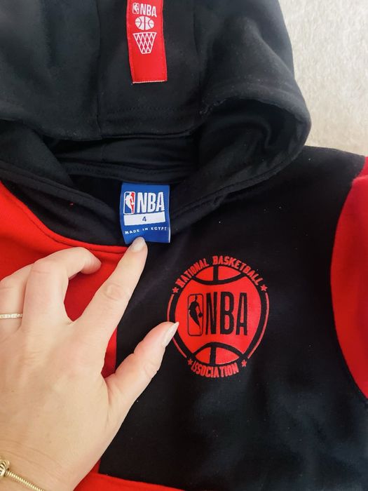 Комплект оргинален NBA от Америка - за 4год.  суичър - 5-6год