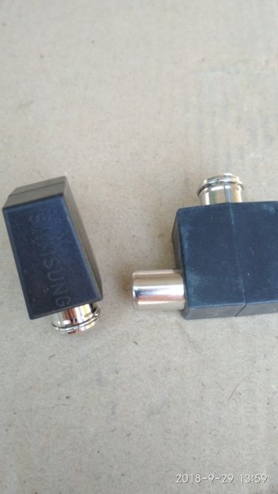 Угловой штекер