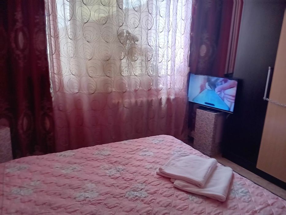 Отдавам самостоятелни стаи от апартамент за нощувки