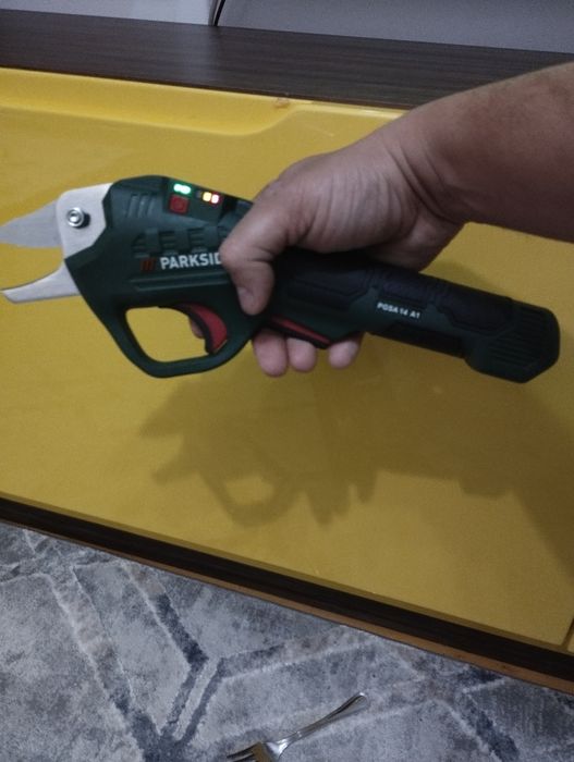 Foarfeca de taiat vie sau crengi Parkside 500 grame