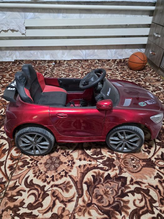 Продаётся Детская Машина