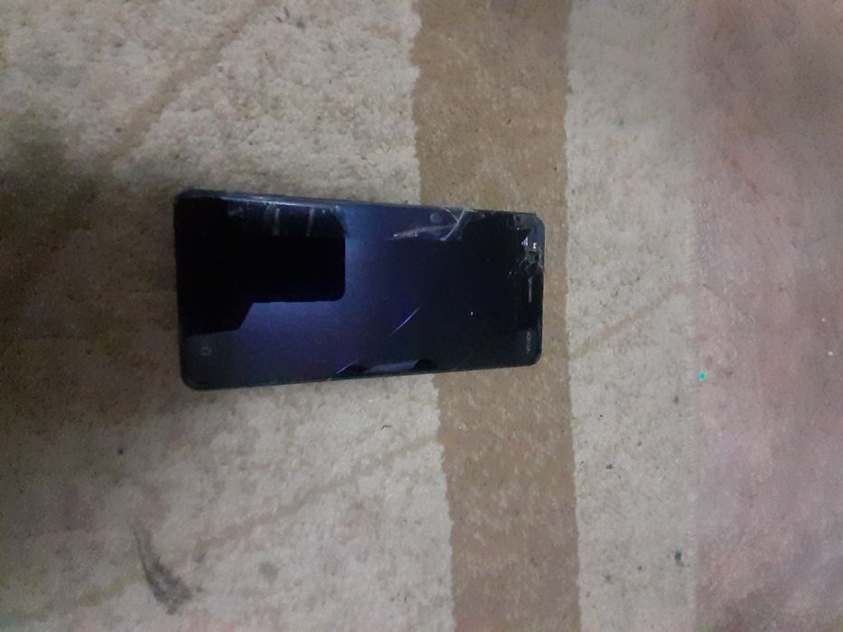 Продам сразу 2 телефона за