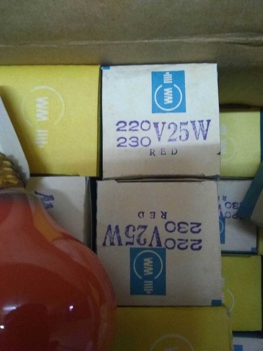 Цветни крушки 25W 220V зелени и червени