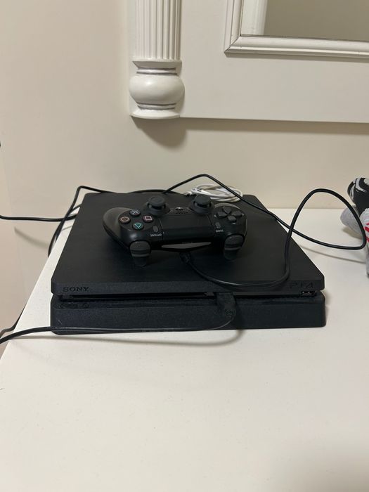Playstation 4 Slim