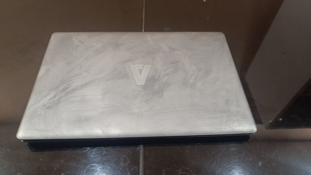 Продам ноутбук Azerty