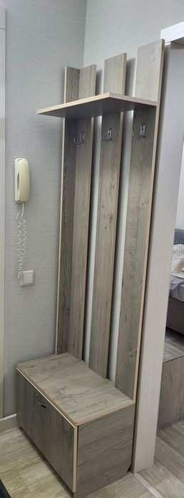 Продам шкаф с прихожей