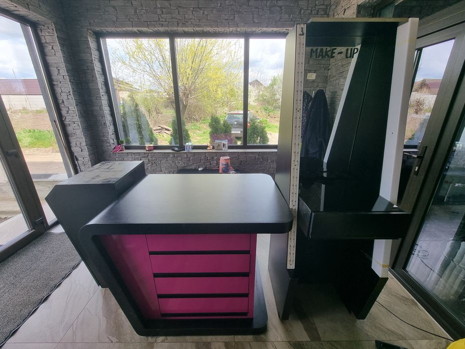 Mobilier pentru machiaj