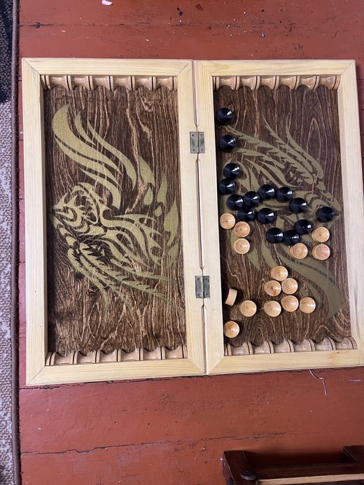 Шахмат и нарда сатылады