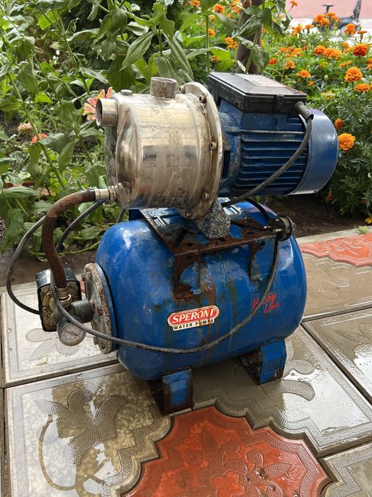 Продам 2 насоса.