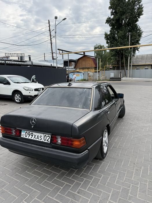 Mercedes Benz 190