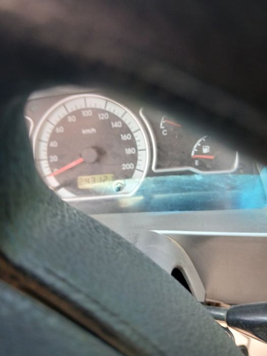 Nexia 2 sotiladi yaxshi