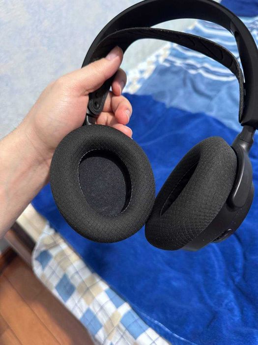 Игровые наушники SteelSeries Arctis Nova 7