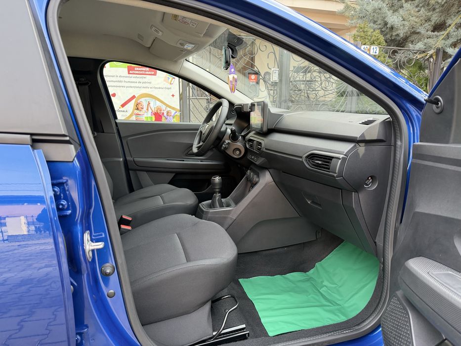 Dacia Logan Esential 1.0 Benzina 27000 km  2021 Proprietar de noua