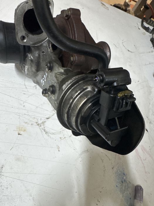 Турбина Опел инсигниа 2.0 д 160 кс turbo Opel Insignia 2,0 d 160hp