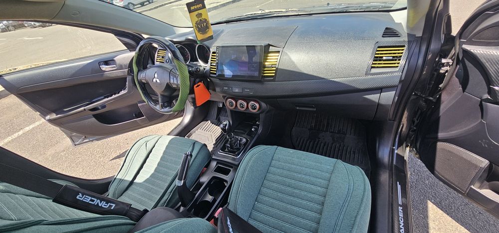 Mitsubishi Lancer