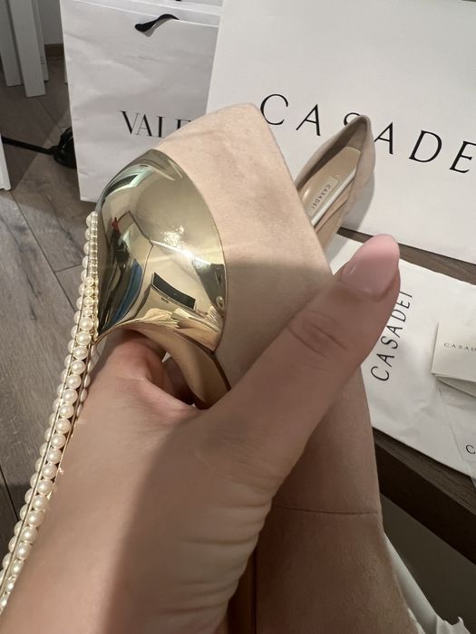 Vand pantofi Casadei