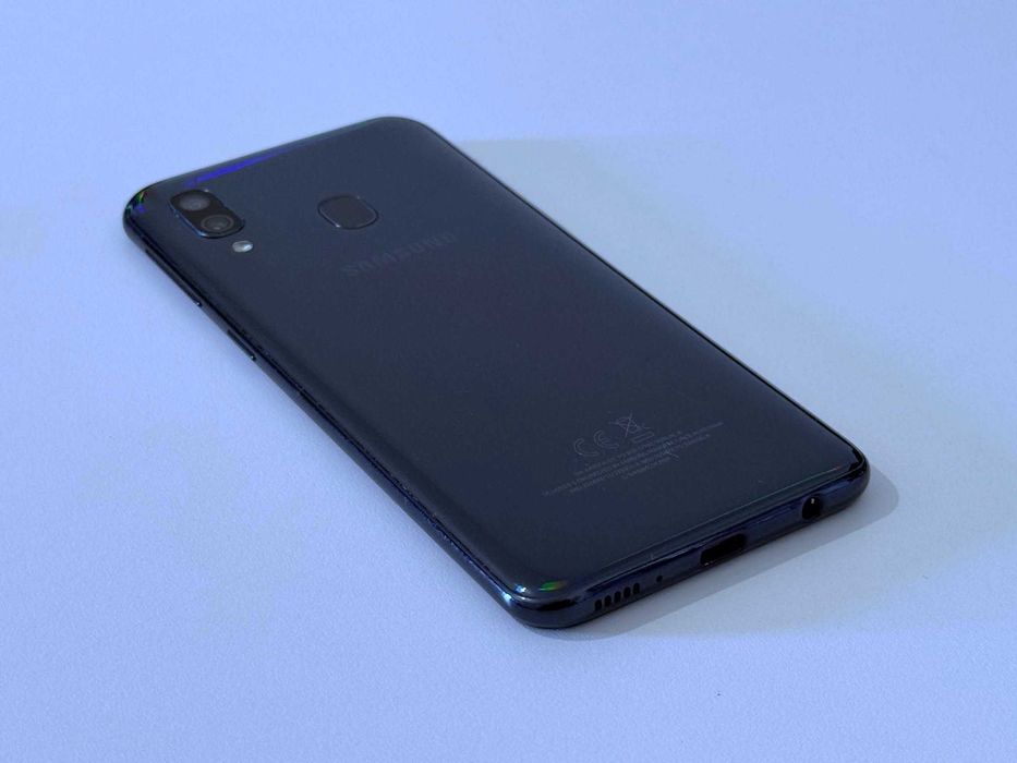 Бартер! Перфектен! Samsung Galaxy A40 Black (Черен)