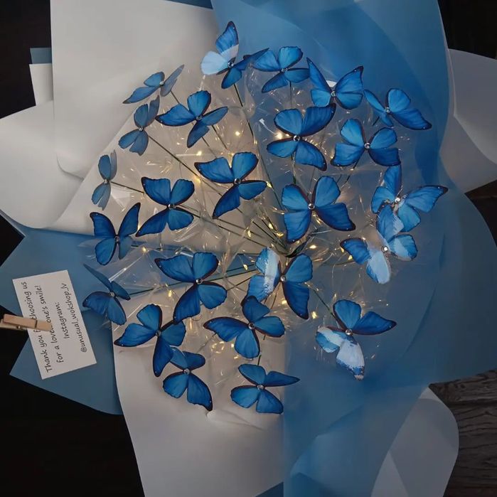 Букеты со светящимися бабочками