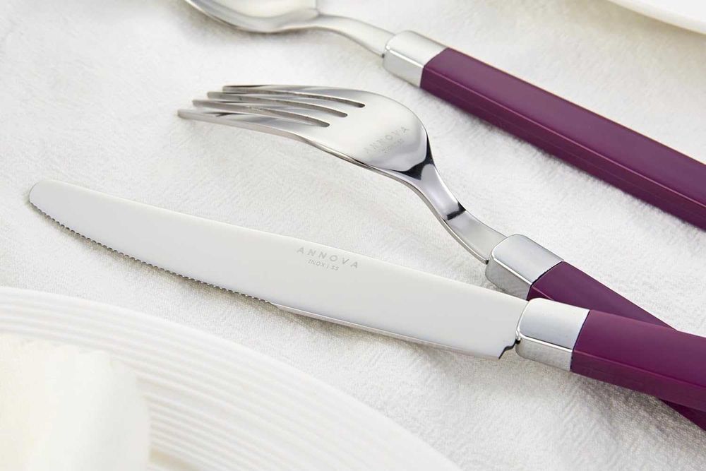 Комплект прибори от неръждаема стомана с лилави дръжки – 20 части