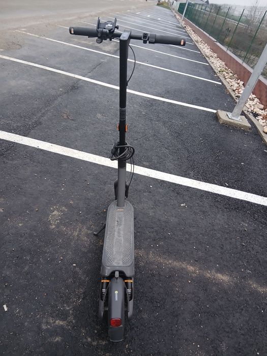 Trottinetă electrică Ninebot KickScooter Max G2