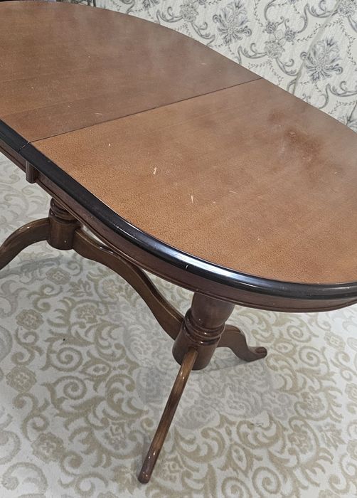 Продам обеденный стол из дуба