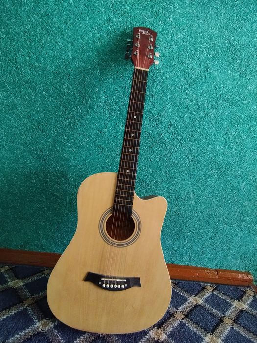 Akustik gitara razmeri 38C