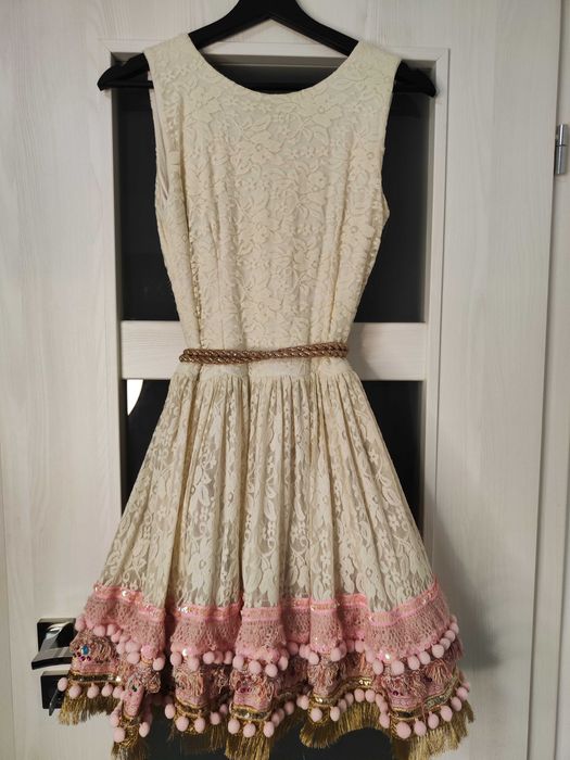 Rochie unicat făcută pe comandă, stil Boho-Chic, lucrată manual