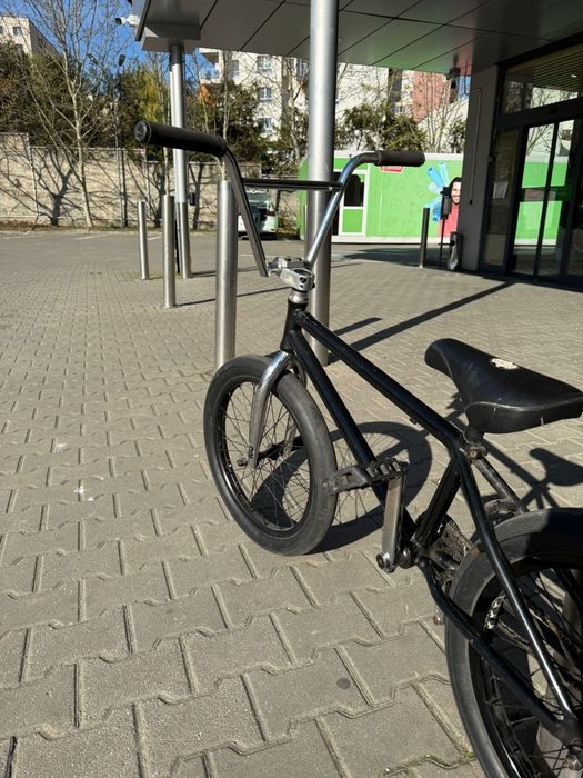 Vând BMX custom construit din piese de top