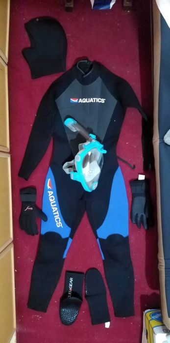Echipament/costum inot/scufundari/scuba