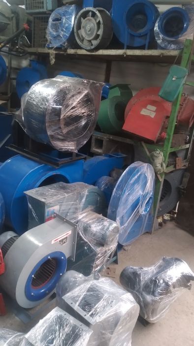 Хар хил вентиляторлар сотилади.