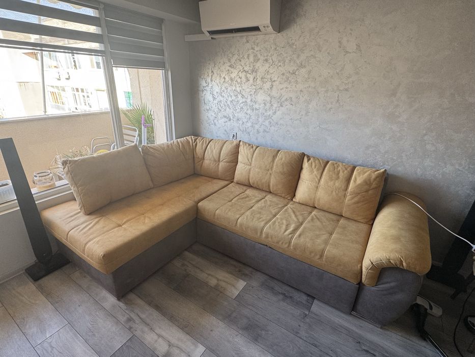 Комплект за всекидневна диван маса и 4 стола