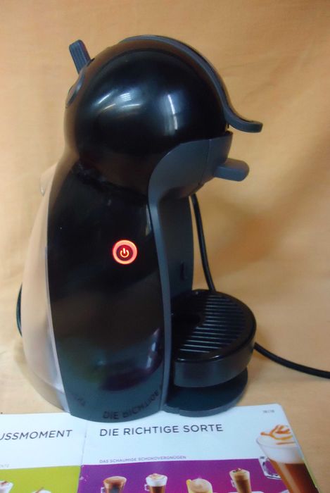 Кафемашина гаранция 1 година Delonghi NESCAFÉ® Dolce Gusto Piccolo.W/B