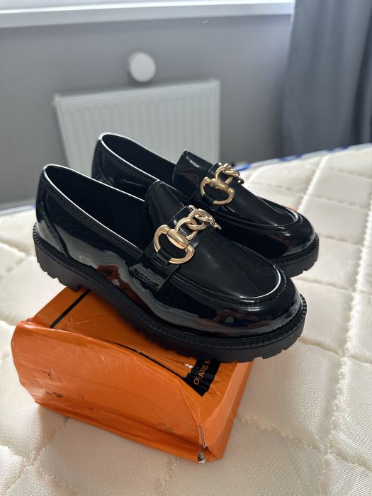 Продам лоферы 34-35 размер