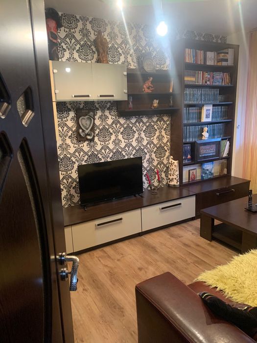 Inchiriez apartament 3 camere