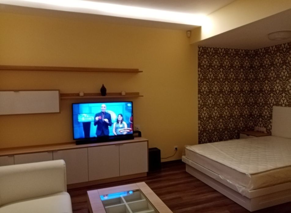 Дава се под наем Двустаен апартамент в София, Лозенец - 56 кв.м за 612 € - Снимка #12