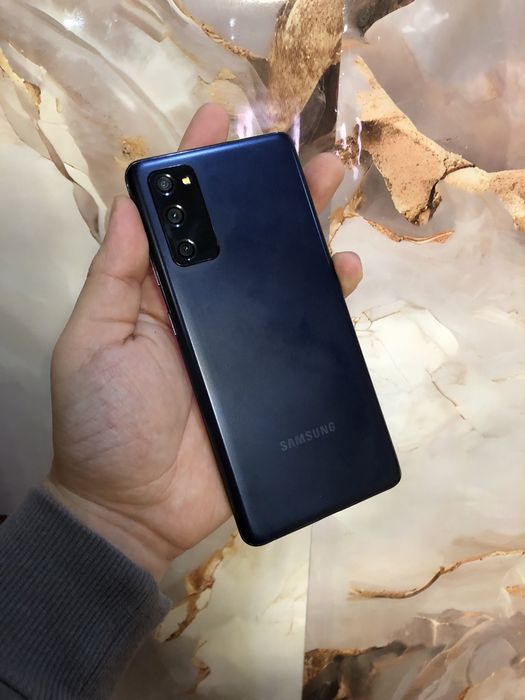 В продаже Самсунг S20Fe. 128Gb