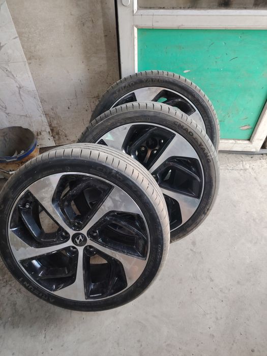 Оригинал колесо от hyundai r19