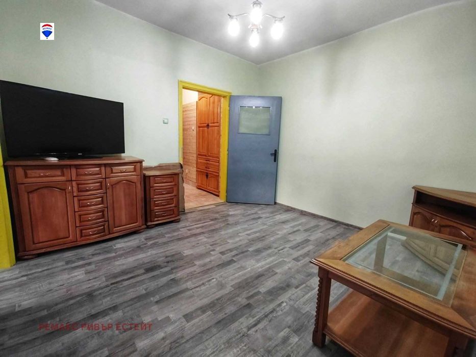 Дава се под наем Тристаен апартамент в Русе, Център - 98 кв.м за 499.8 € - Снимка #6